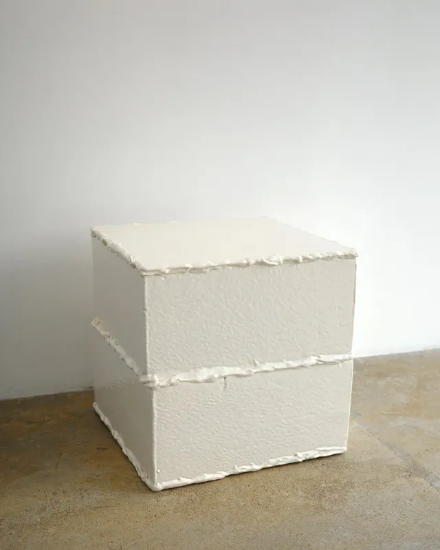 Completedworks White Stool tabouret blanc design