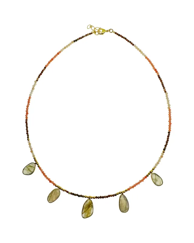 Le Fourbi de Capucine N82 collier laiton doré jaspe labradorite