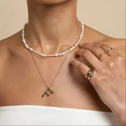 Astrid & Miyu F Initial Bold collier initiale F doré