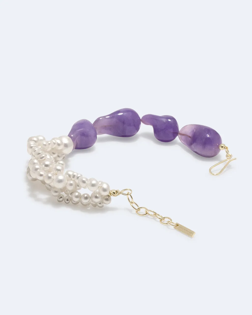 Completedworks Parade of Possibilities II bracelet perles lilas