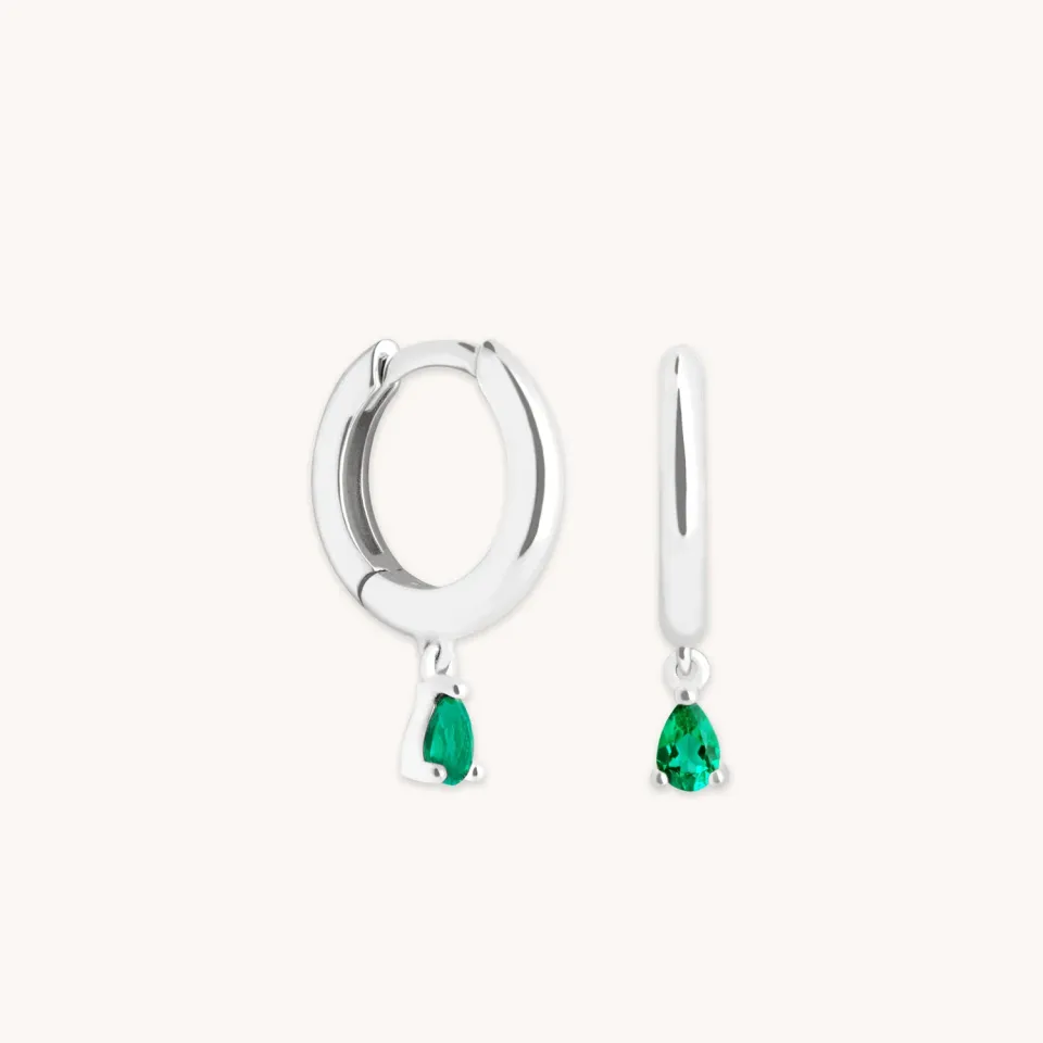 Astrid & Miyu Emerald Pear Créoles Or Blanc