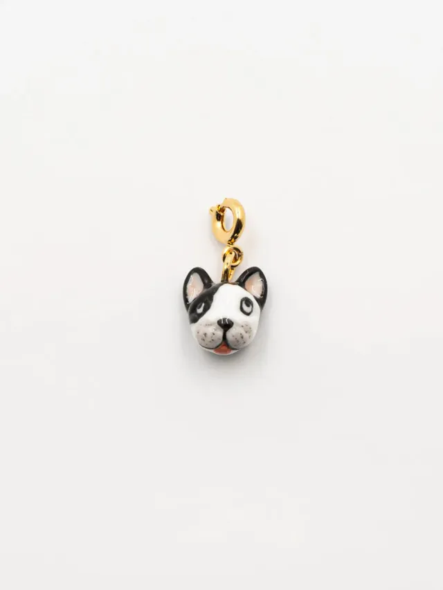 Nach Bijoux bouledogue charm porcelaine dorée