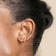 Astrid & Miyu Seamless Hoop 1.2mm anneau or massif