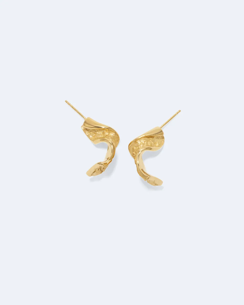 Completedworks Ribbon II boucles d'oreilles vermeil doré