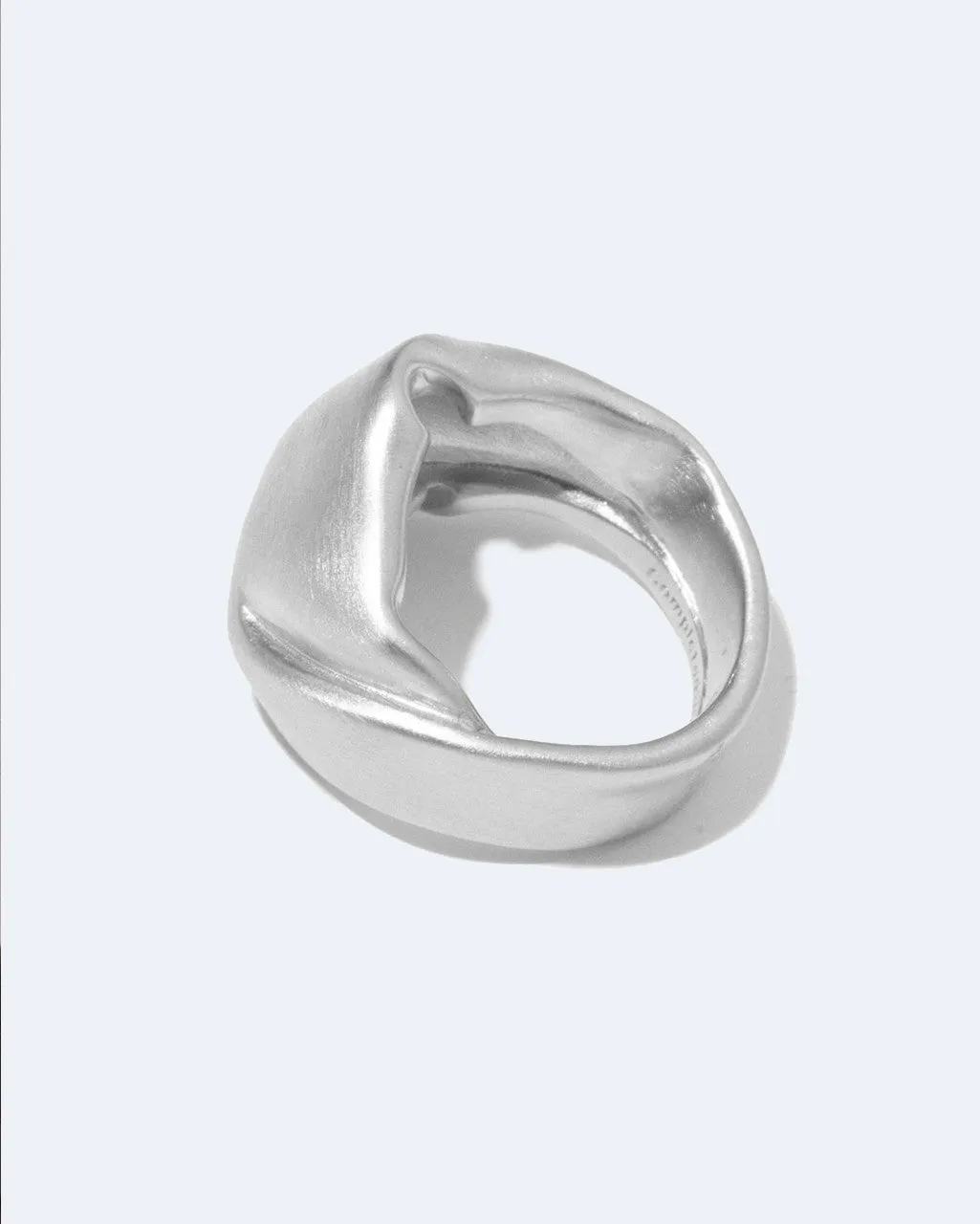 Completedworks Puffin bague plaqué platine argent sculptée