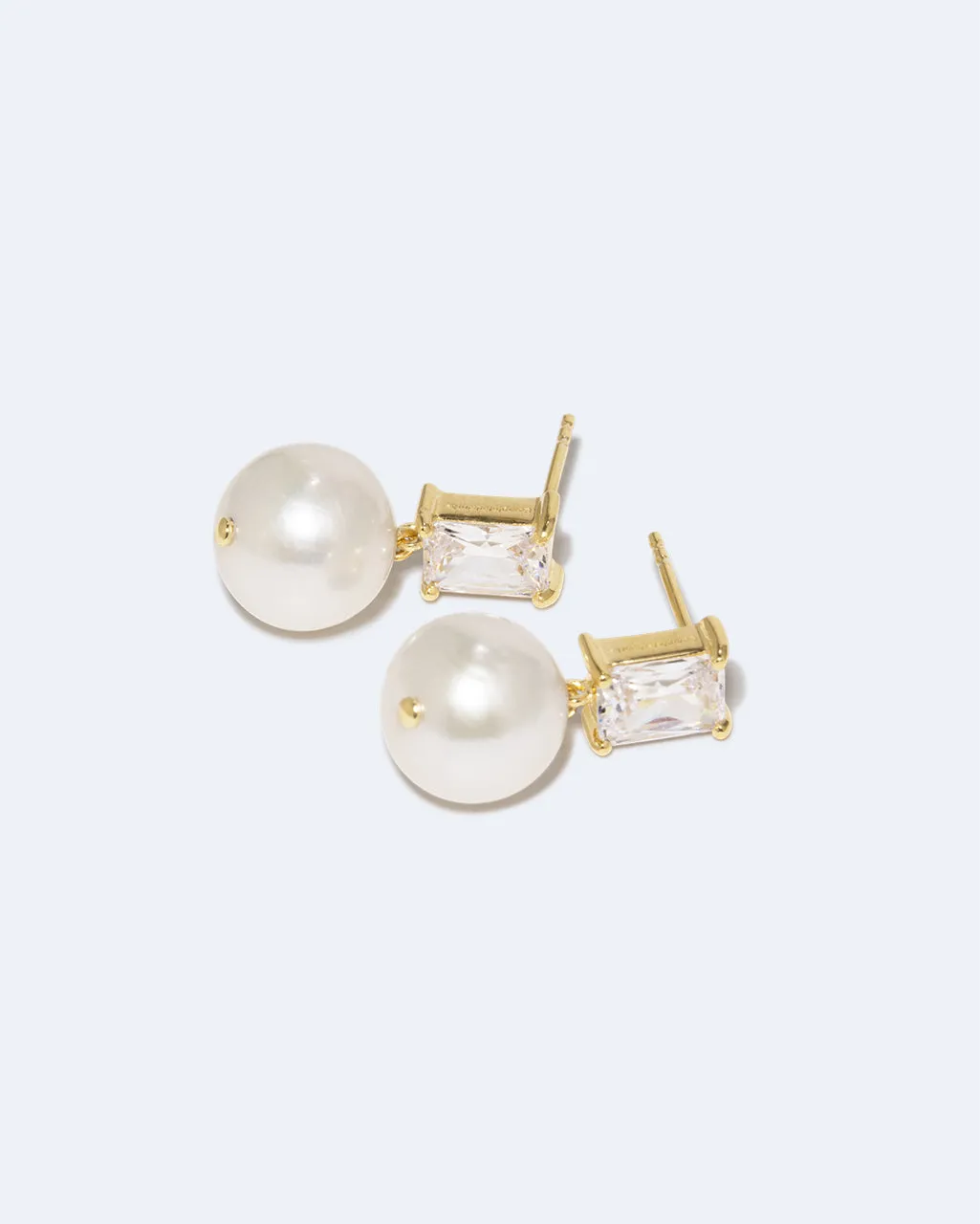 Completedworks Concurrence boucles perle plaqué or