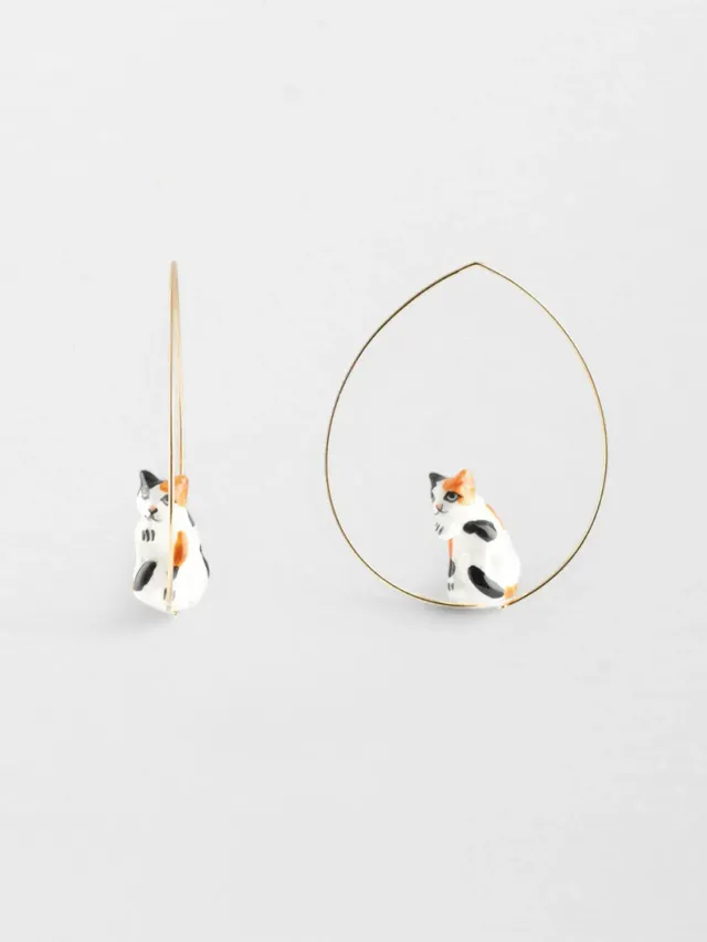 Nach Bijoux Moyennes créoles chat assis boucles d'oreilles porcelaine
