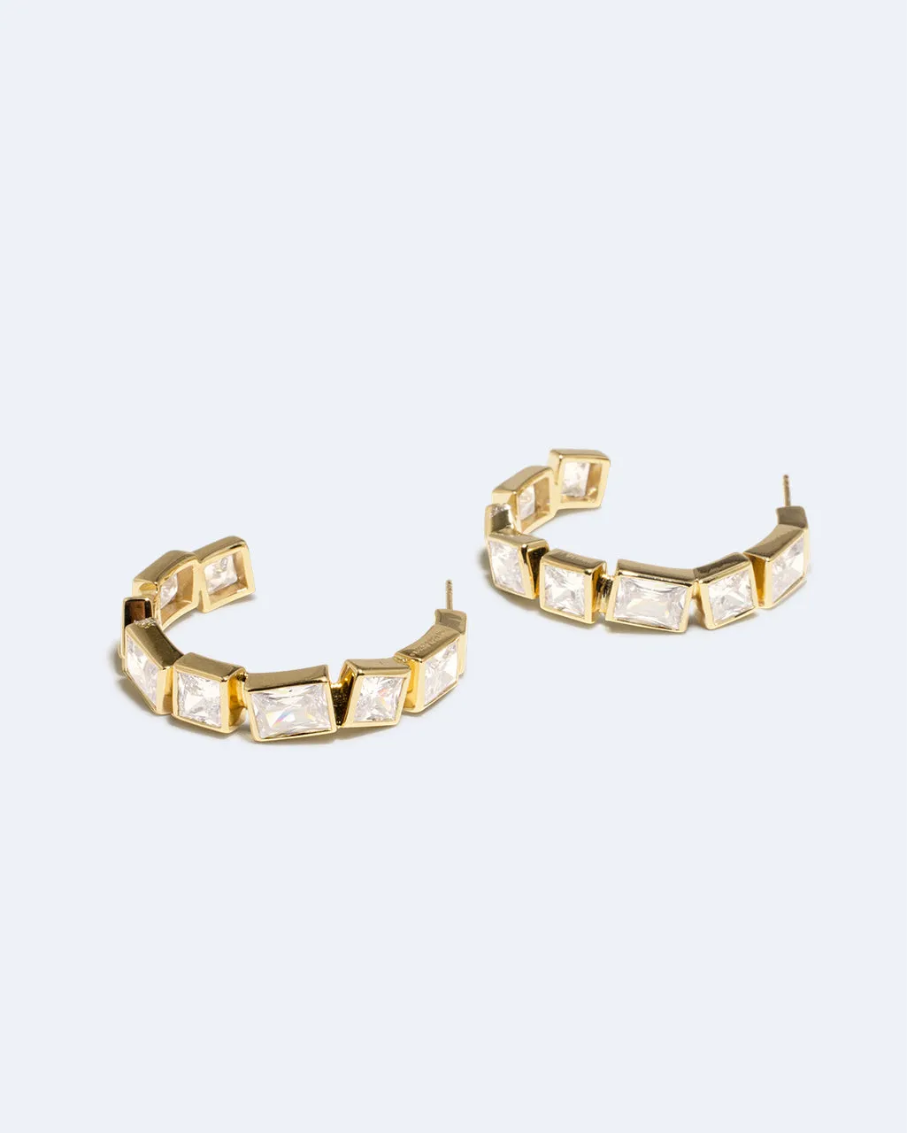 Completedworks Spiky Personality créoles zirconia plaqué or