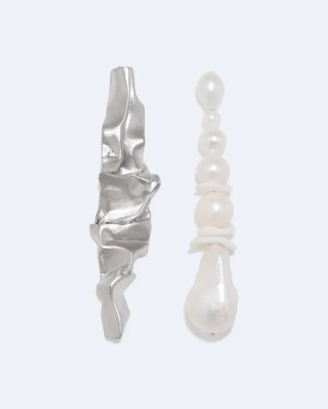 Completedworks Crumple boucles d'oreilles perle céramique argent