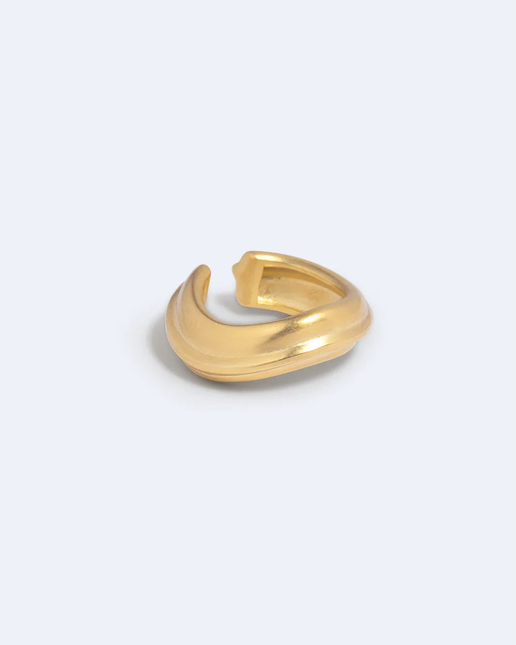 Completedworks Is This Riveting lot 3 ear cuffs doré satiné