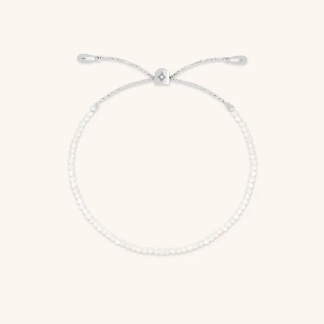 Astrid & Miyu Moonstone June bracelet perles or blanc massif