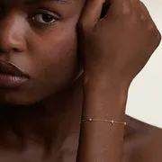 Astrid & Miyu Cosmic Star Charm bracelet doré étoile