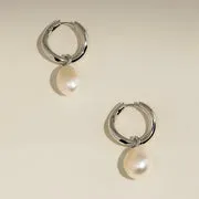 Astrid & Miyu Serenity Pearl créoles perle argenté