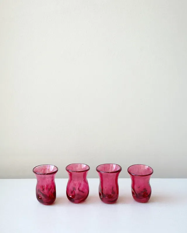 Completedworks Thaw Notsobig set 4 petits verres magenta