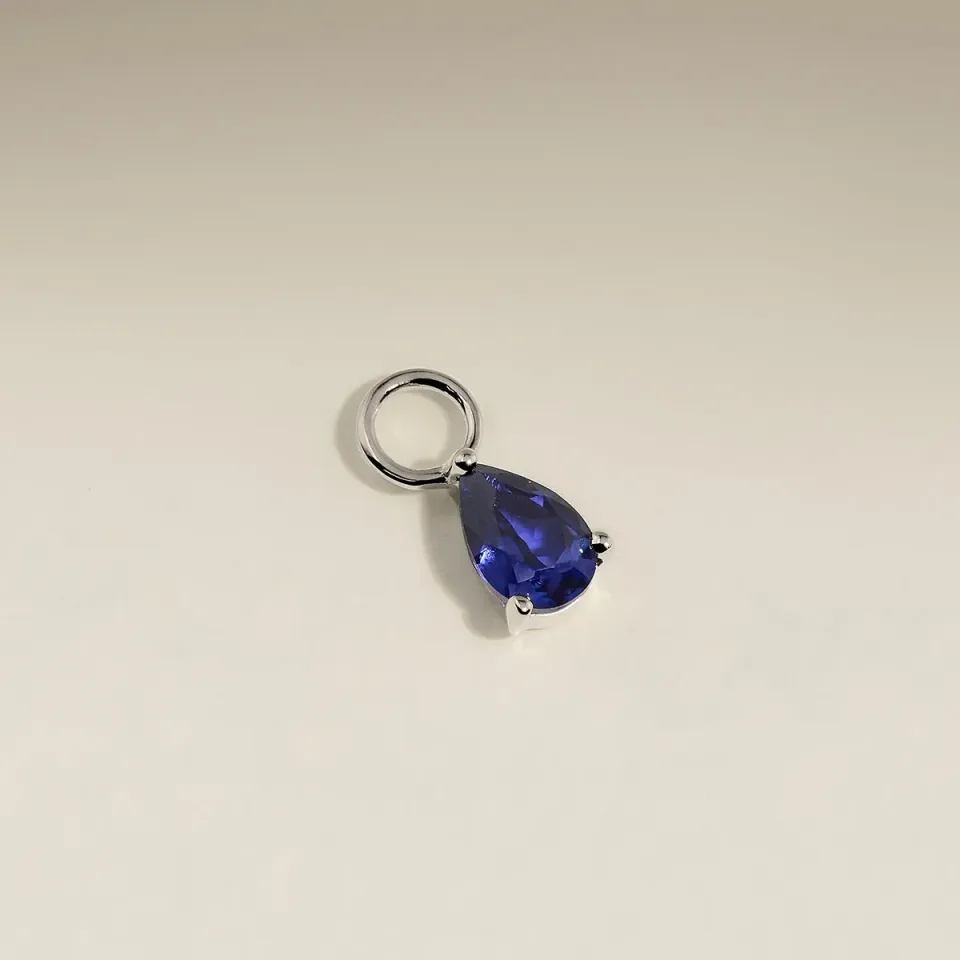 Astrid & Miyu Sapphire September charm or blanc massif