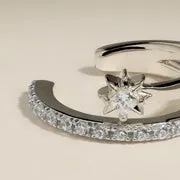 Astrid & Miyu Cosmic Illusion manchette argent cristal