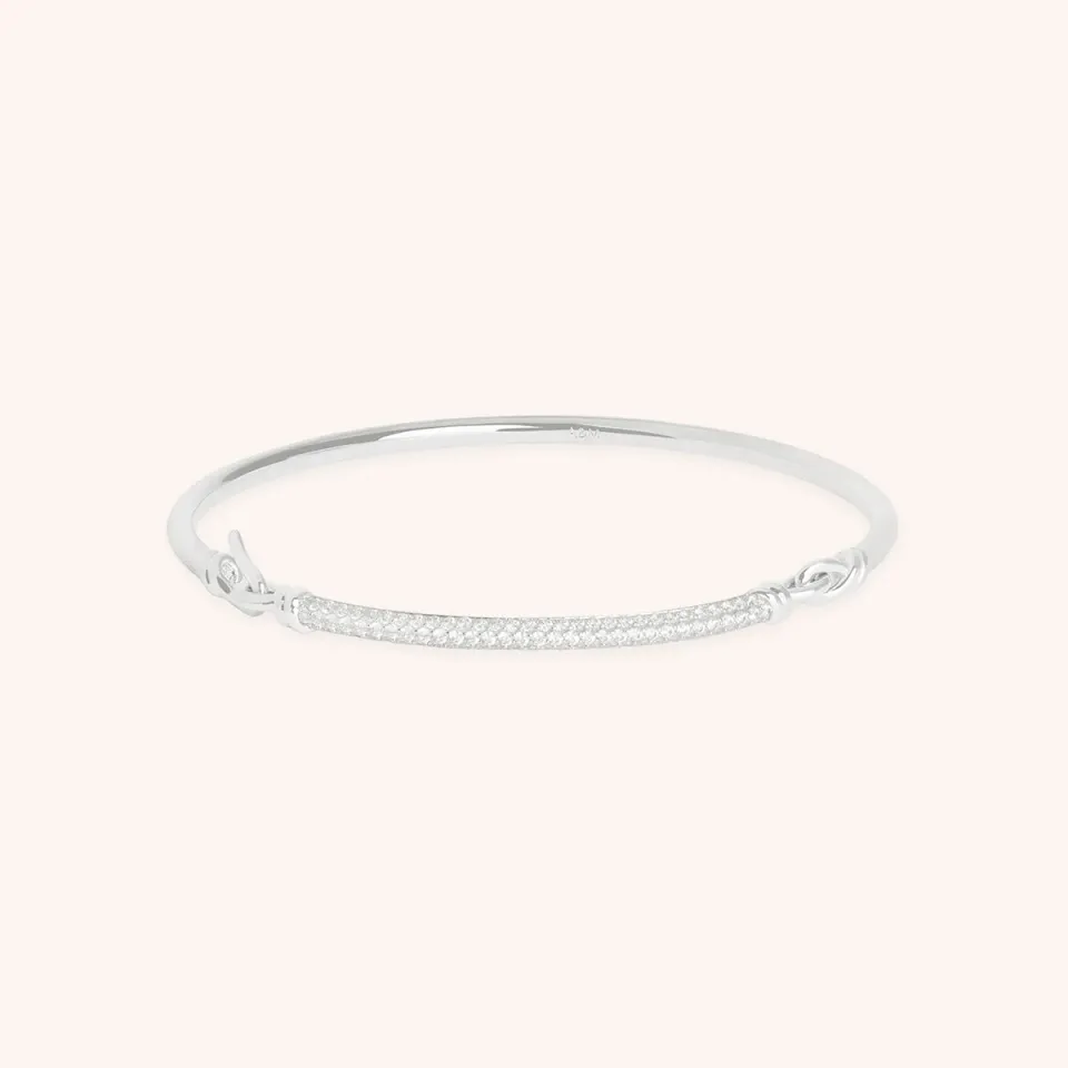 Astrid & Miyu Pavé Knot bracelet jonc argent nœud pavé