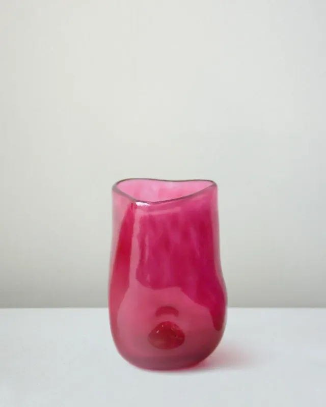 Completedworks Thaw verre haut magenta recyclé