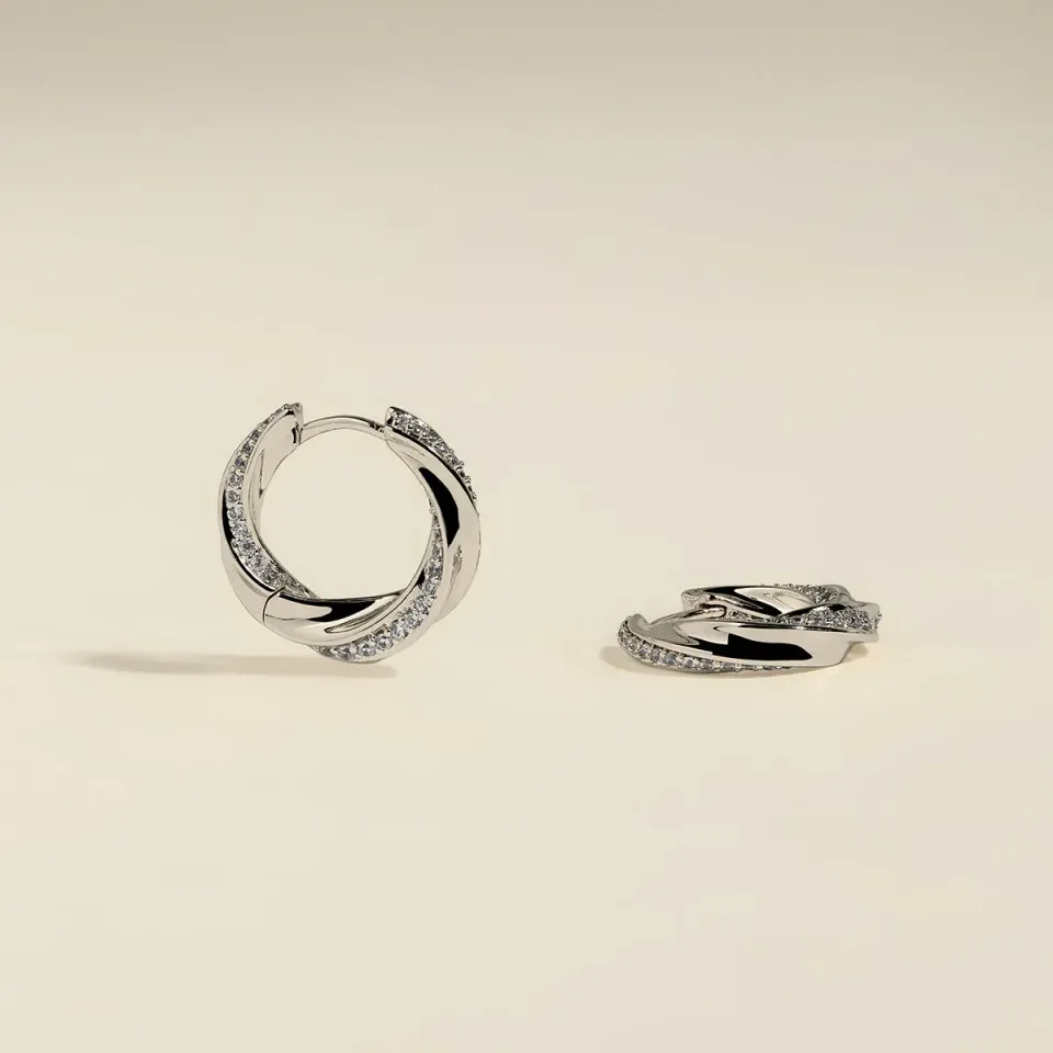 Astrid & Miyu Cosmic Twist créoles médium argent cristal