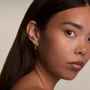 Astrid & Miyu Crossover Illusion Hoops boucles bicolore