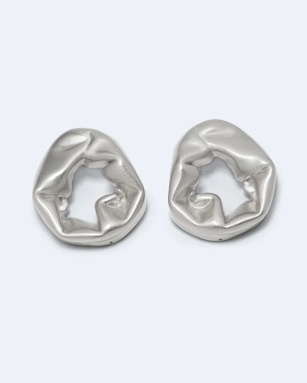 Completedworks Scrunch boucles d’oreilles argent recyclé