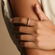 Astrid & Miyu Molten Illusion bague perle doré