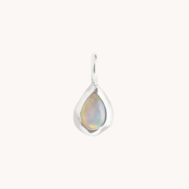 Astrid & Miyu Molten Opal Pear charm or blanc 9k
