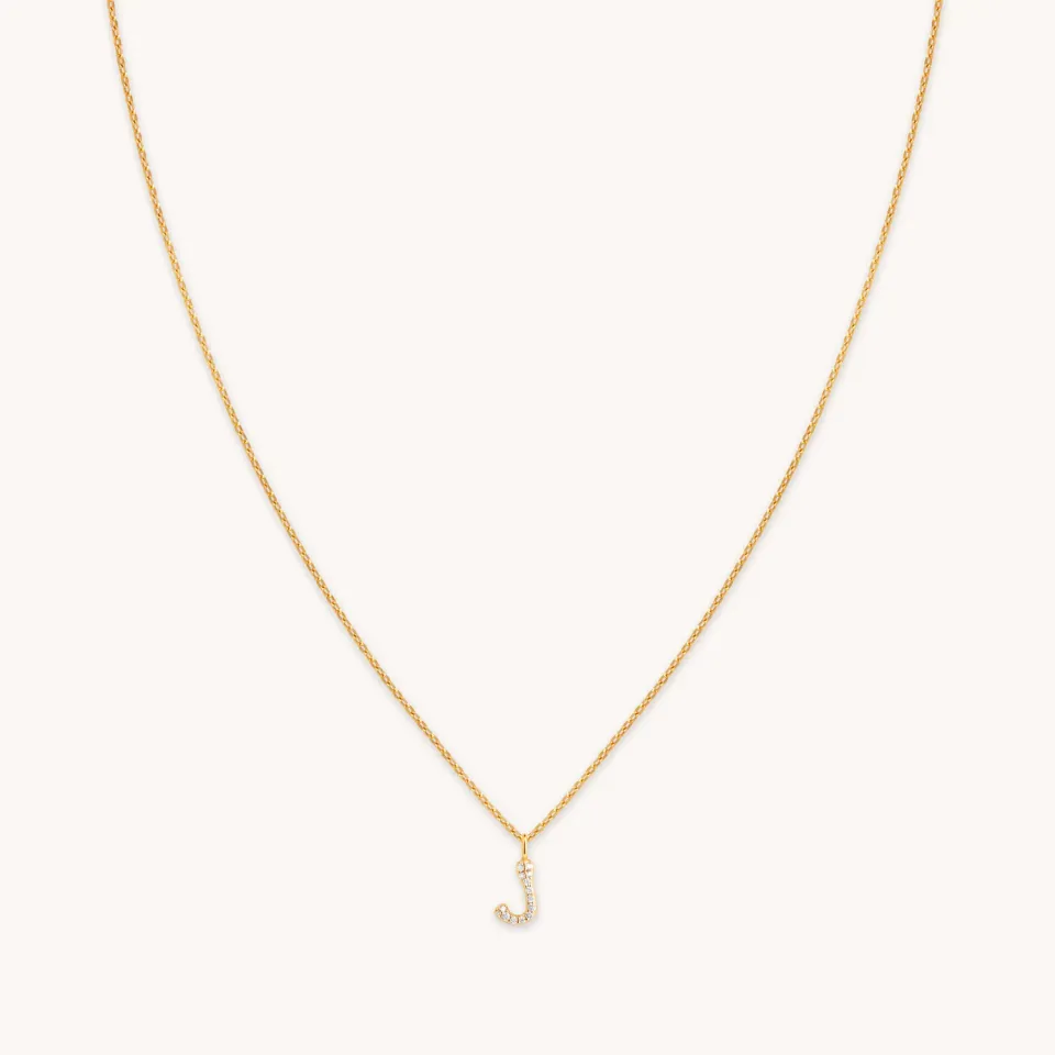 Astrid & Miyu J Initial Pavé pendentif collier doré lettre J