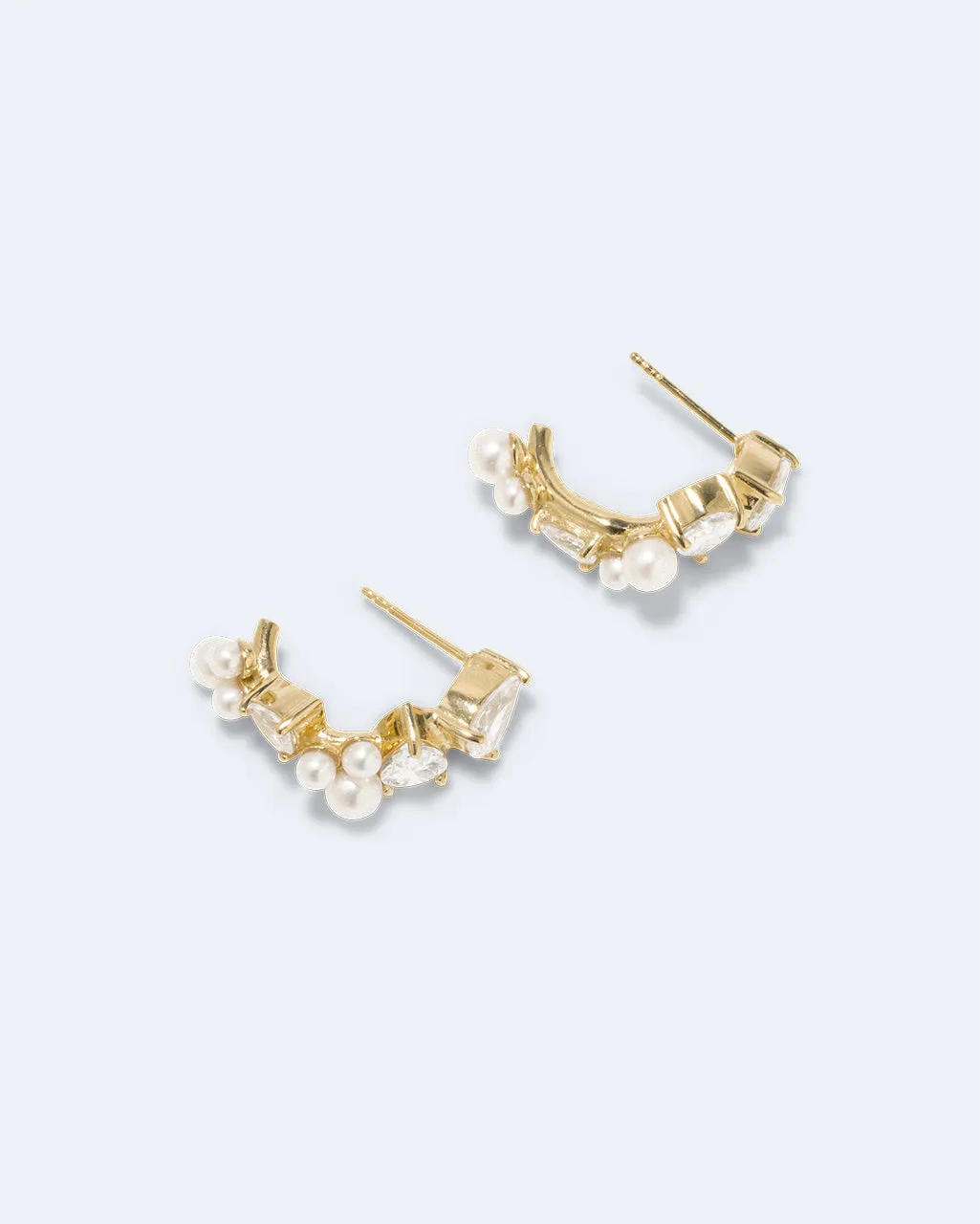 Completedworks Chasing Shadows boucles d’oreilles perle zirconia