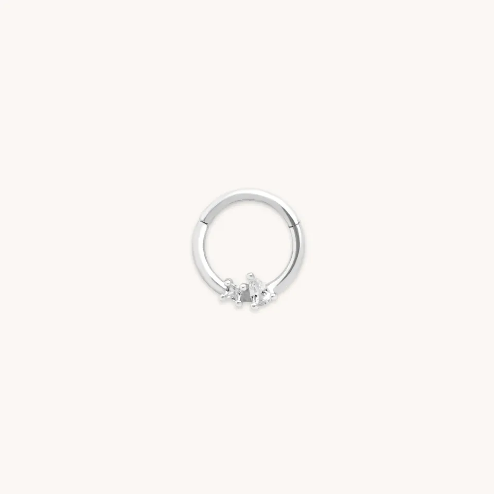 Astrid & Miyu Cluster Topaz piercing daith or blanc massif