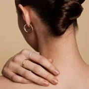 Astrid & Miyu Pavé Knot bague dorée noeud pavé