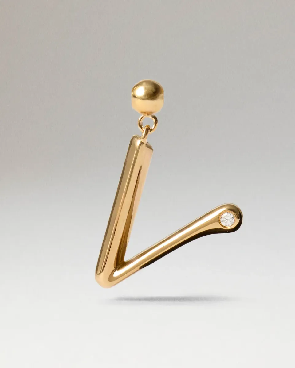 PDPAOLA Initial V charm lettre doré zirconia