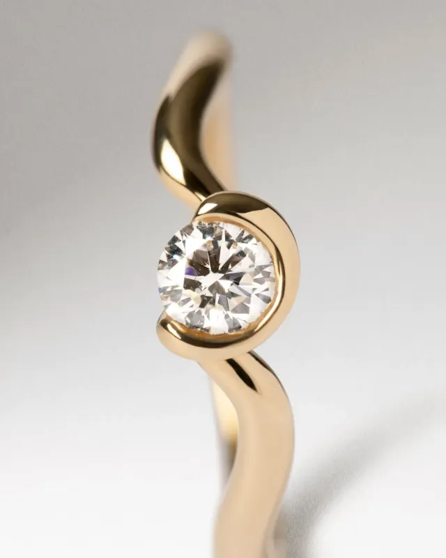 PDPAOLA Delia bague solitaire diamant or jaune 18ct