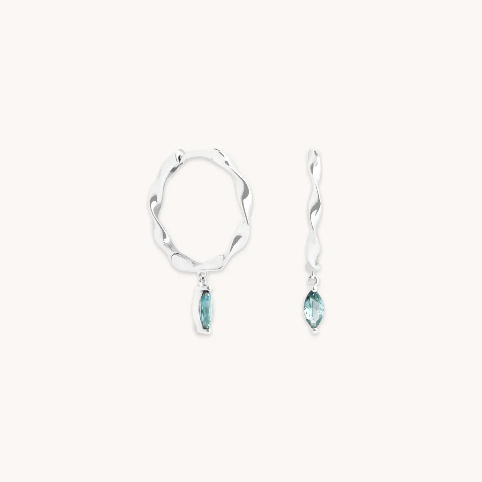 Astrid & Miyu Alexandrite Twist créoles or blanc