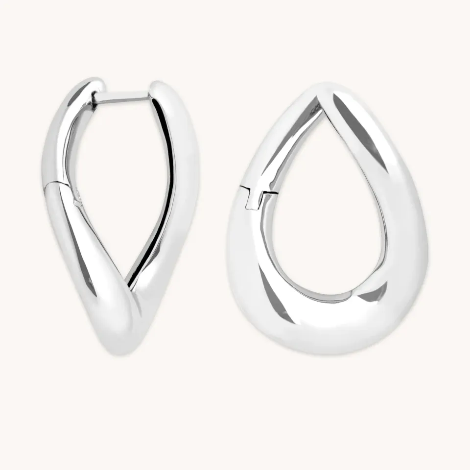 Astrid & Miyu Molten Large créoles argent martelé