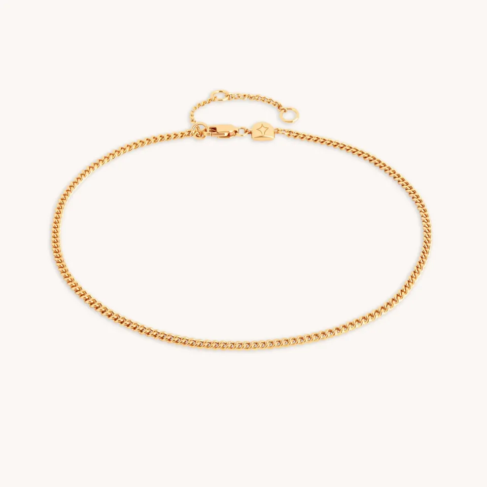 Astrid & Miyu Essential Curb bracelet cheville plaqué or