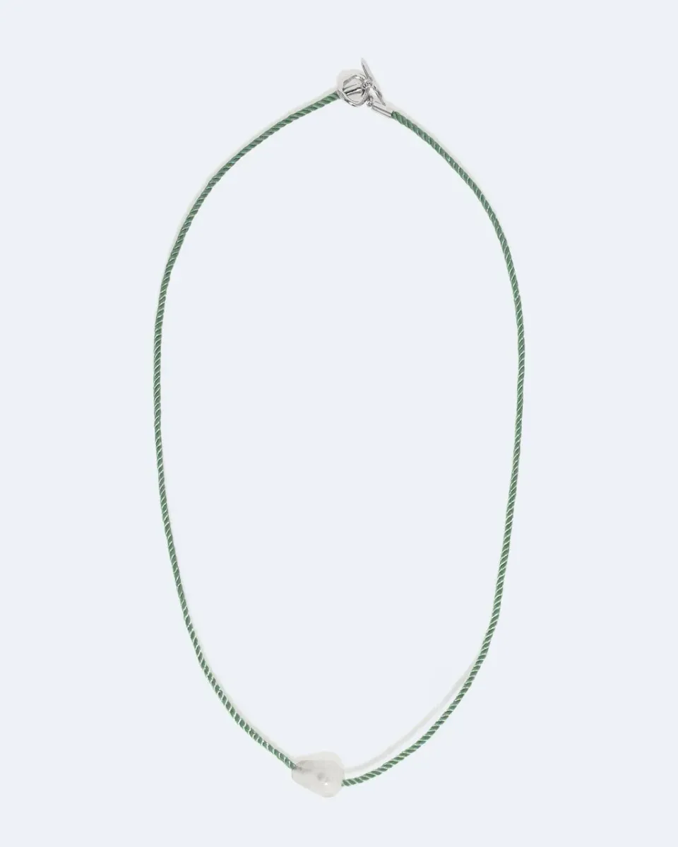 Completedworks H57 collier cordon vert résine homme