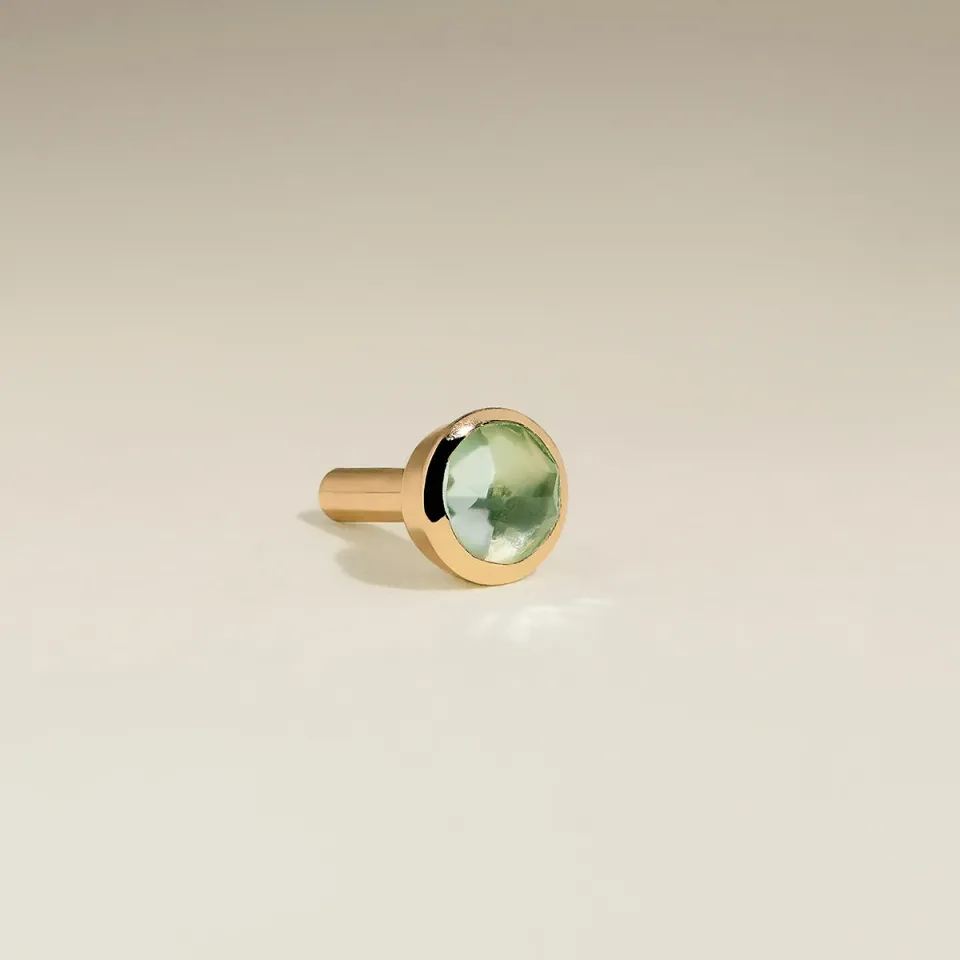 Astrid & Miyu Green Sapphire Stackback piercing or massif vert