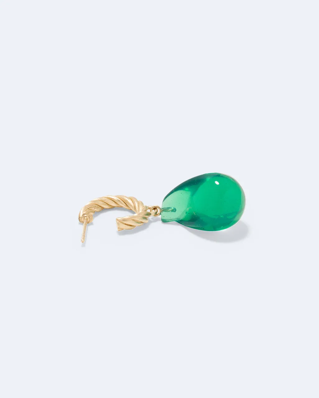 Completedworks Husband Number Six boucle d'oreille verte résine