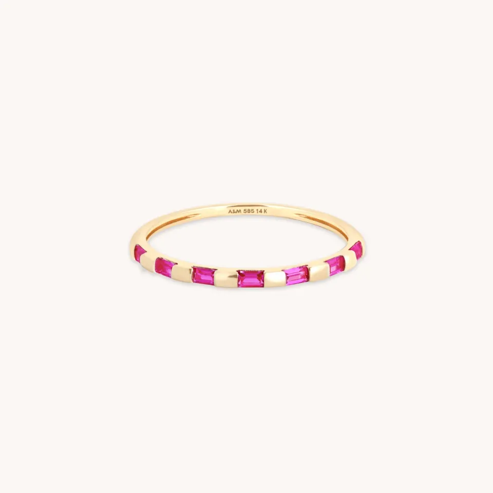 Astrid & Miyu Pink Sapphire Baguette bague or massif