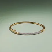 Astrid & Miyu Pavé Knot jonc bracelet nœud doré