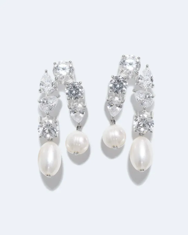 Completedworks Cascading boucles perle zirconia argent