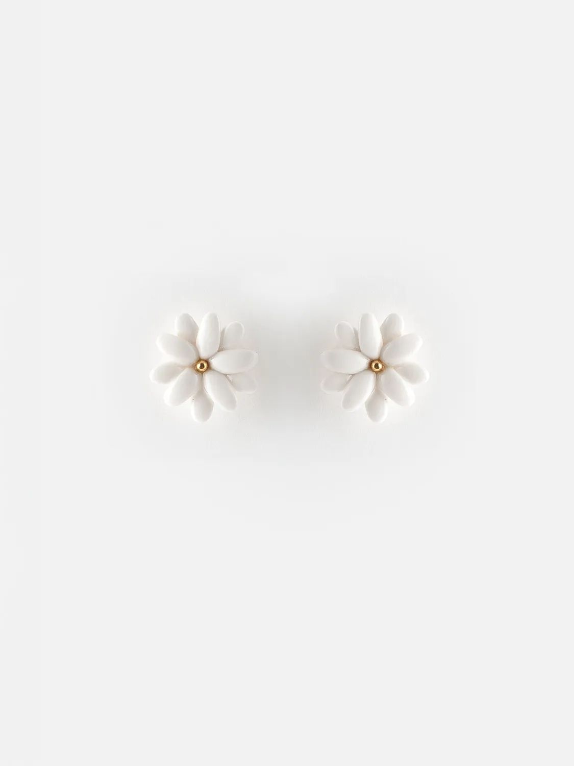 Nach Bijoux marguerite boucles puces porcelaine blanche