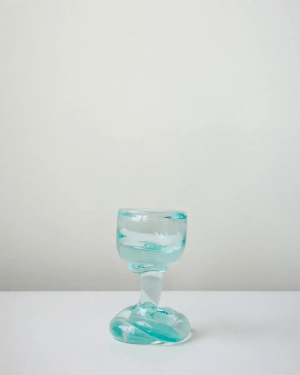 Completedworks Sunday Morning coquetier verre recyclé bleu