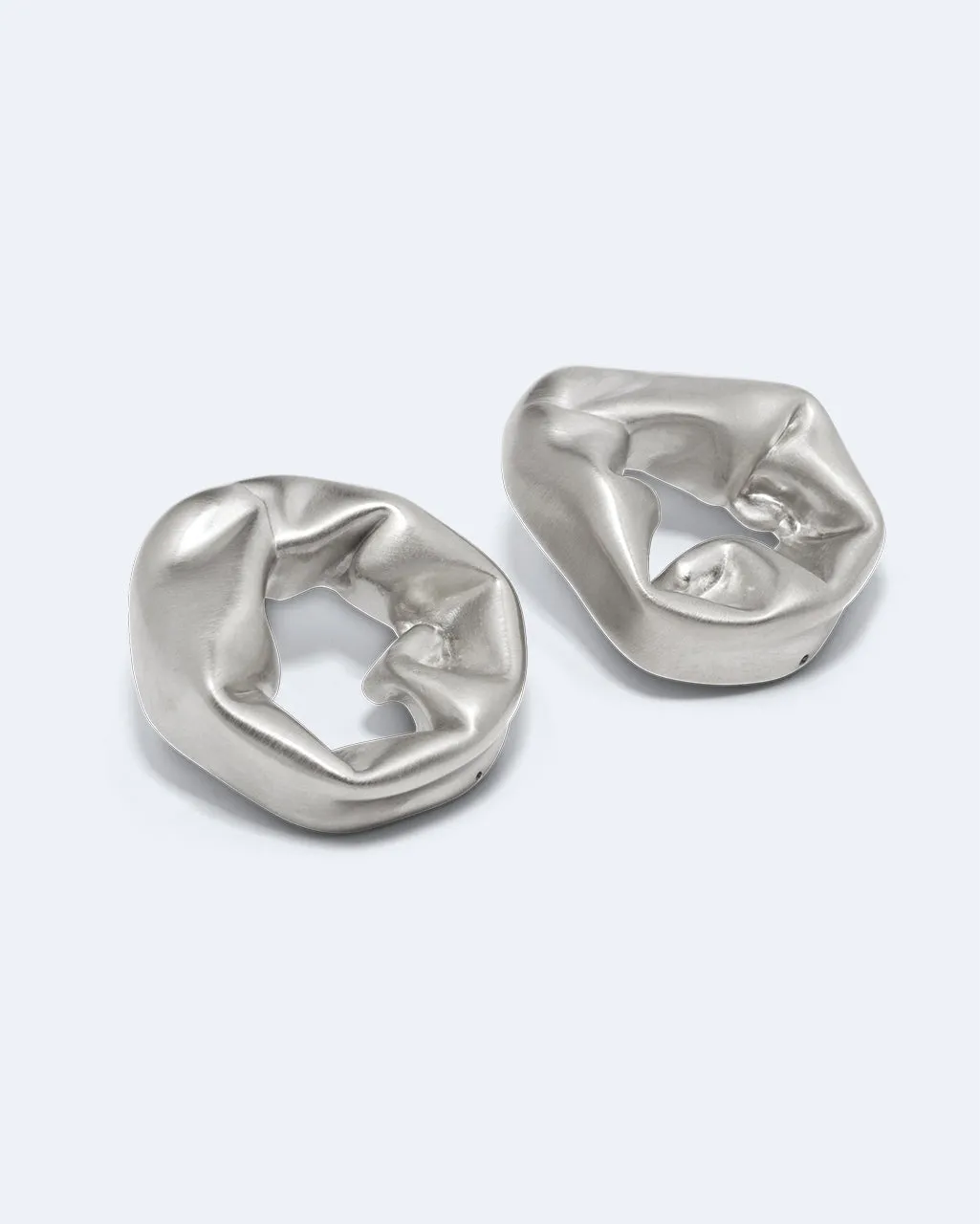 Completedworks Scrunch boucles d’oreilles argent recyclé
