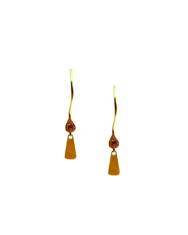 Le Fourbi de Capucine N48 boucles d'oreilles rubis laiton doré