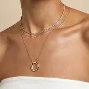 Astrid & Miyu O Initial Bold collier doré