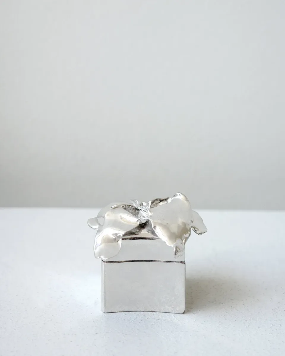 Completedworks Small Flower boîte à bijoux fleur argent