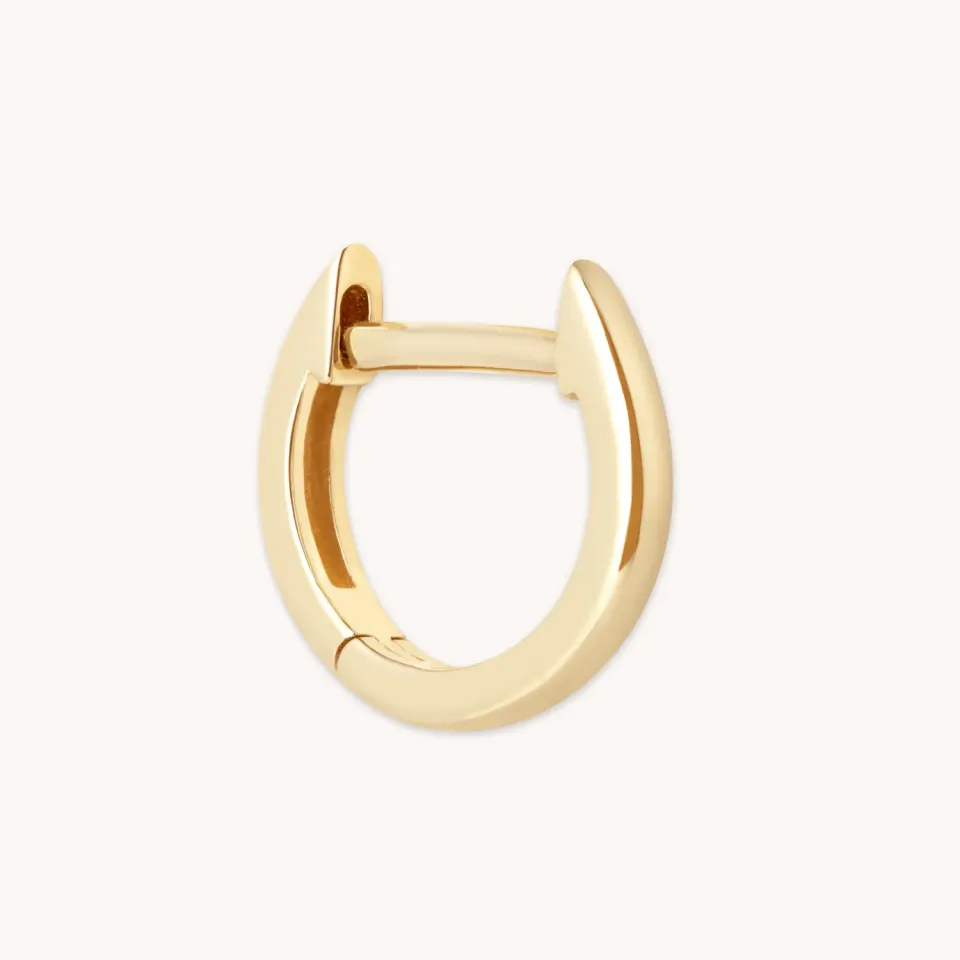 Astrid & Miyu Simple Piercing créole or massif unie