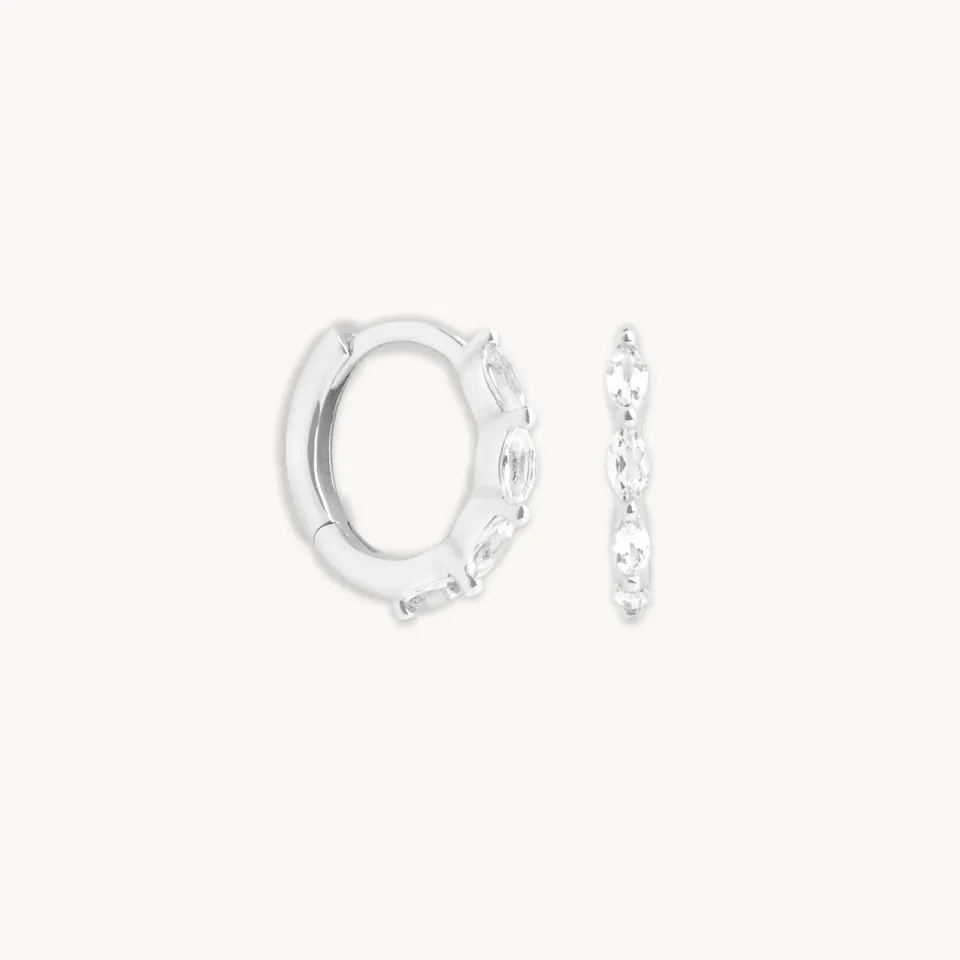 Astrid & Miyu White Topaz Marquise créoles or blanc massif